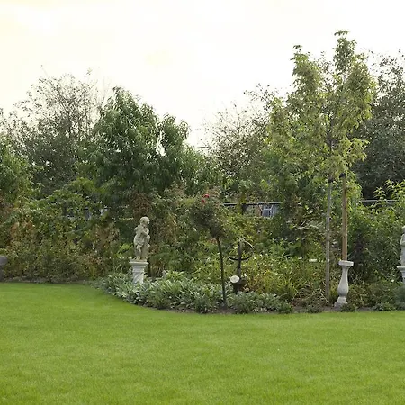 Alojamento de Acomodação e Pequeno-almoço 'het Oude Nest' 3*